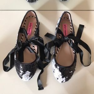 Betsey Johnson Flip Sequin B/W Lace-up Flat